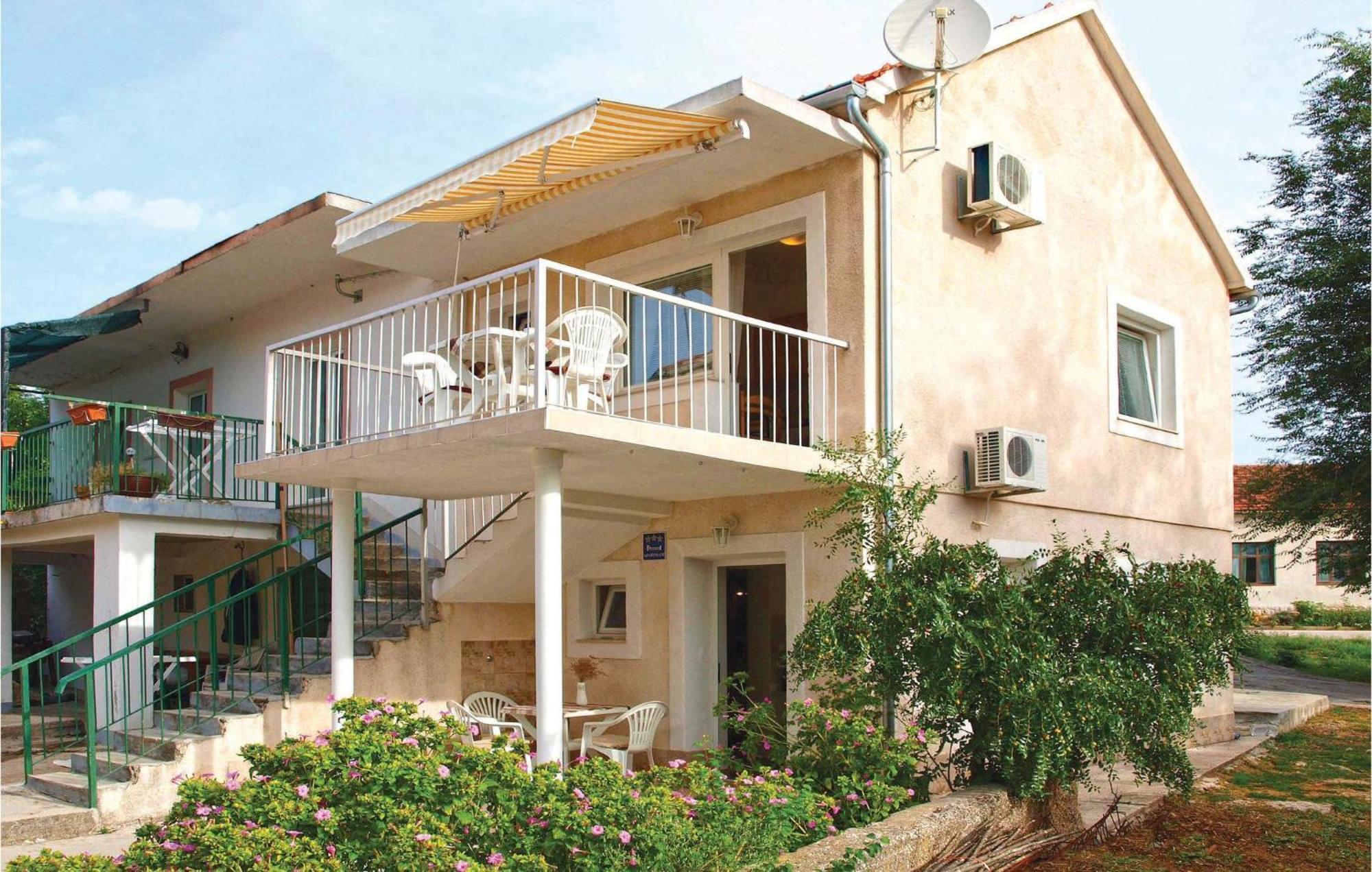 Apartment Raslina Lxvi Exterior photo